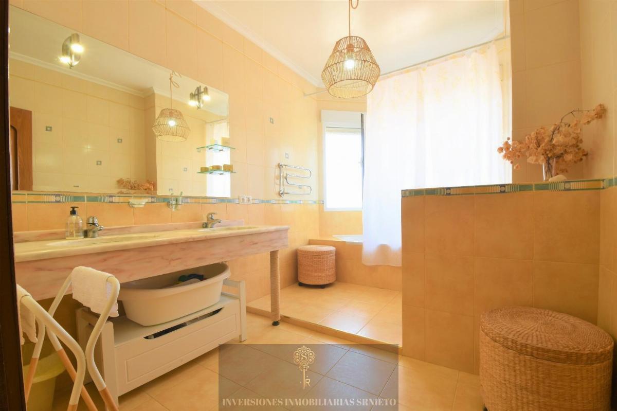 For sale of chalet in Rojales