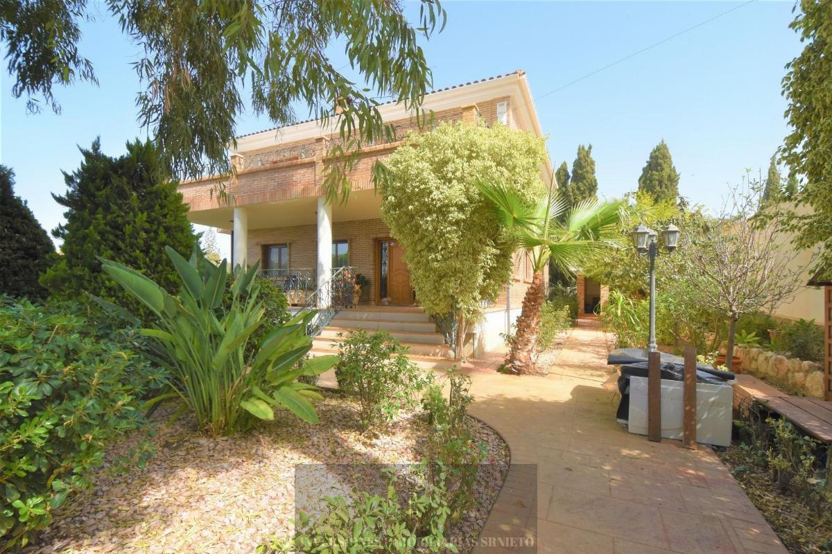 For sale of chalet in Rojales