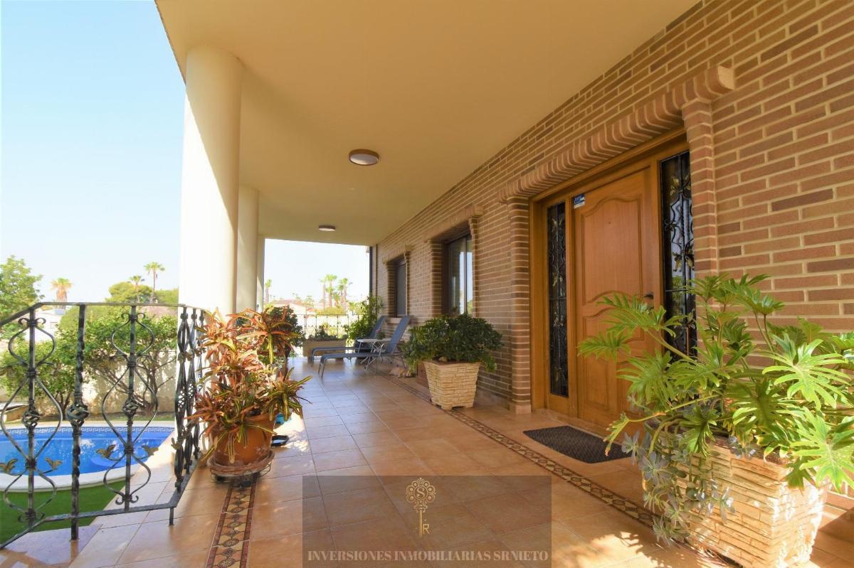 For sale of chalet in Rojales