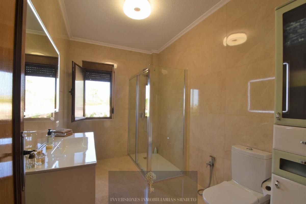 For sale of chalet in Rojales