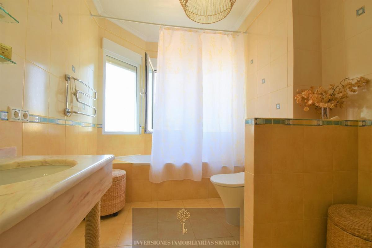 For sale of chalet in Rojales