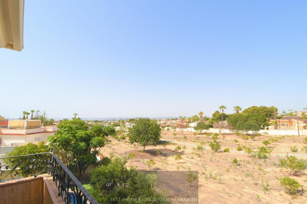 For sale of chalet in Rojales