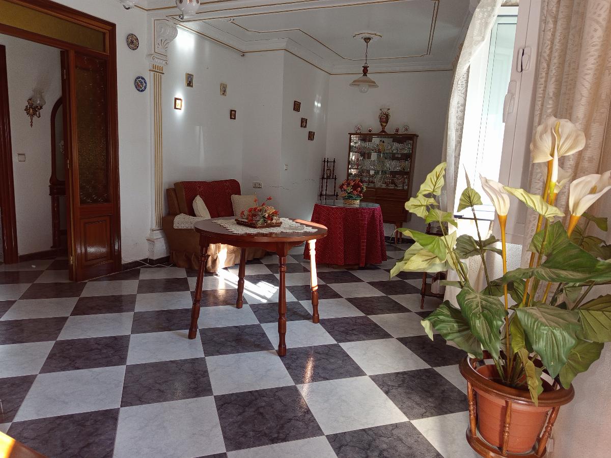 For sale of house in Alange