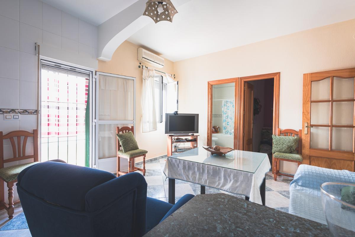 For sale of house in Torremegía