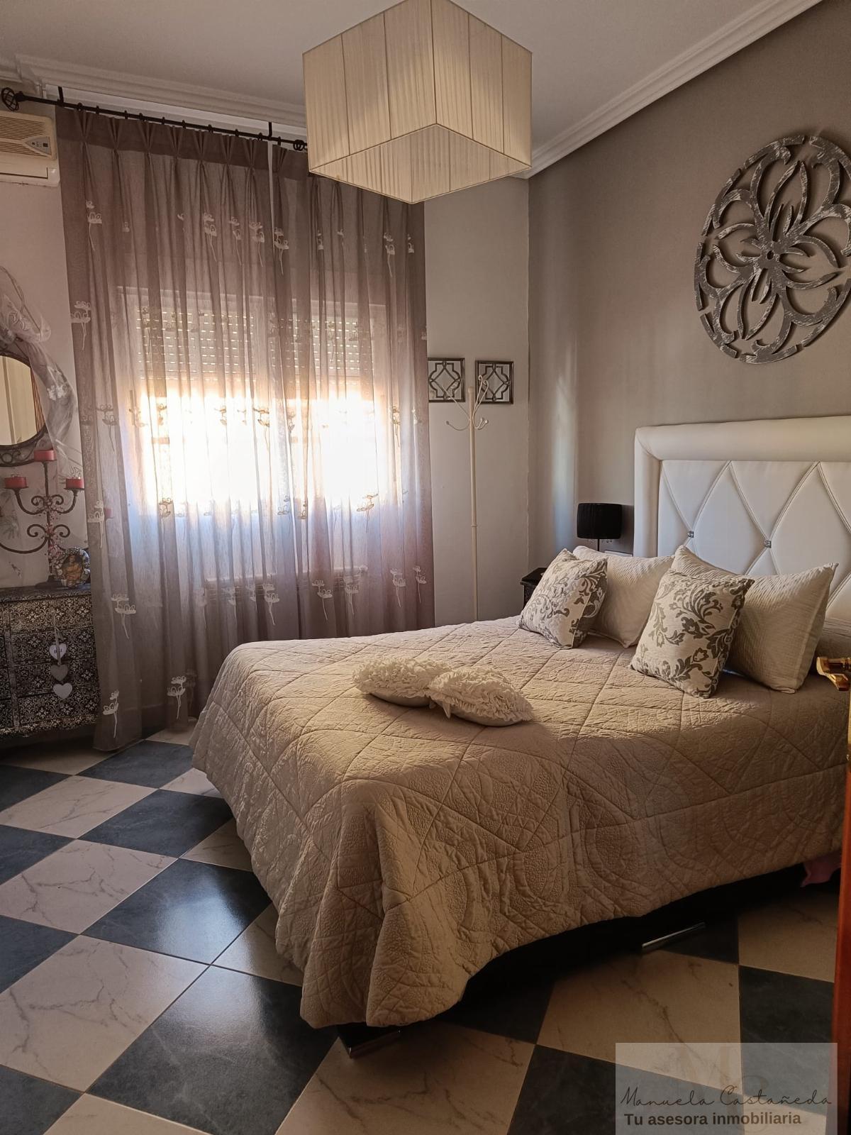 For sale of house in Almendralejo