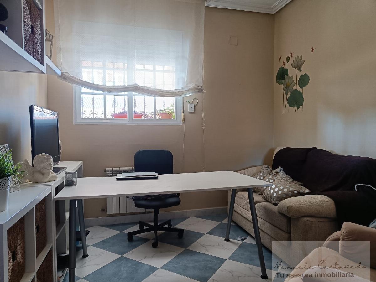 For sale of house in Almendralejo