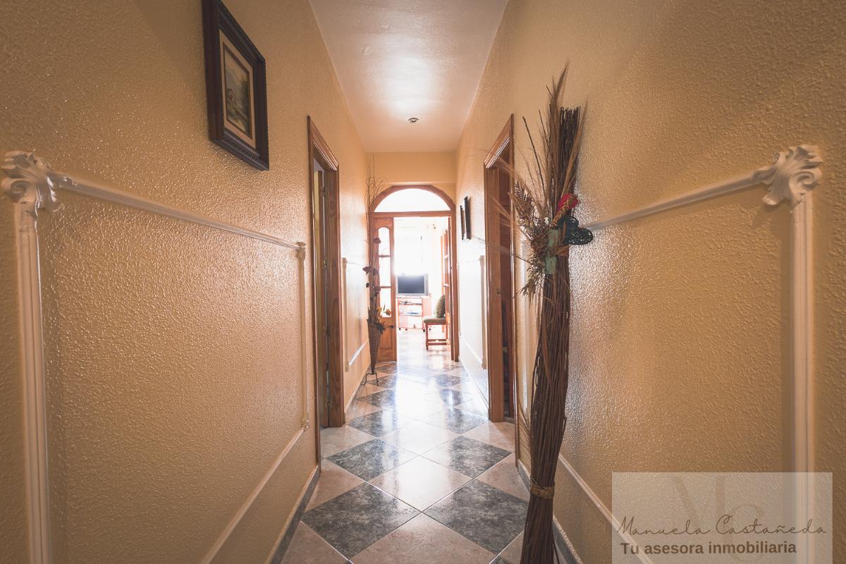 For sale of house in Torremegía