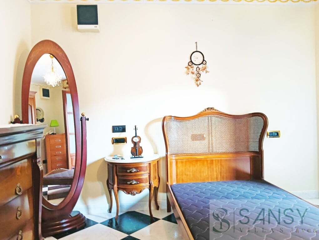 Venta de casa en Oliva