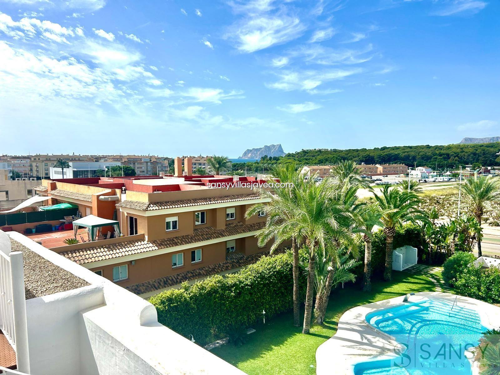 For sale of penthouse in Moraira