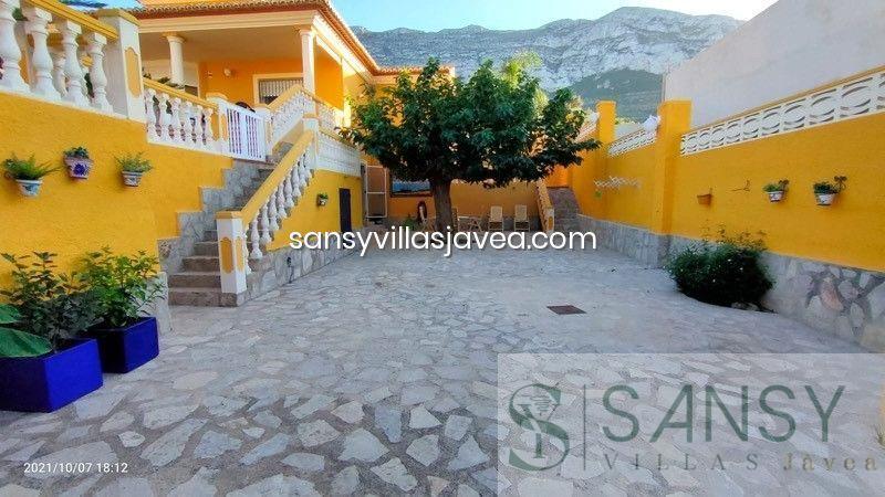 For sale of villa in Dénia