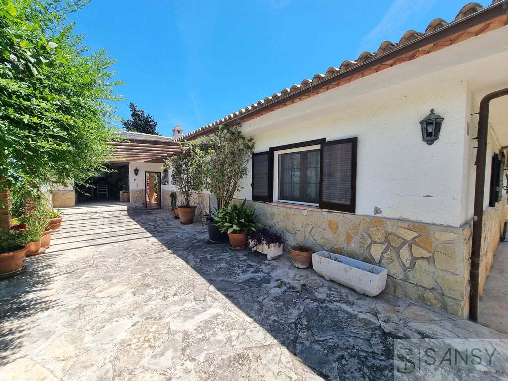 Venta de chalet en Jesús Pobre