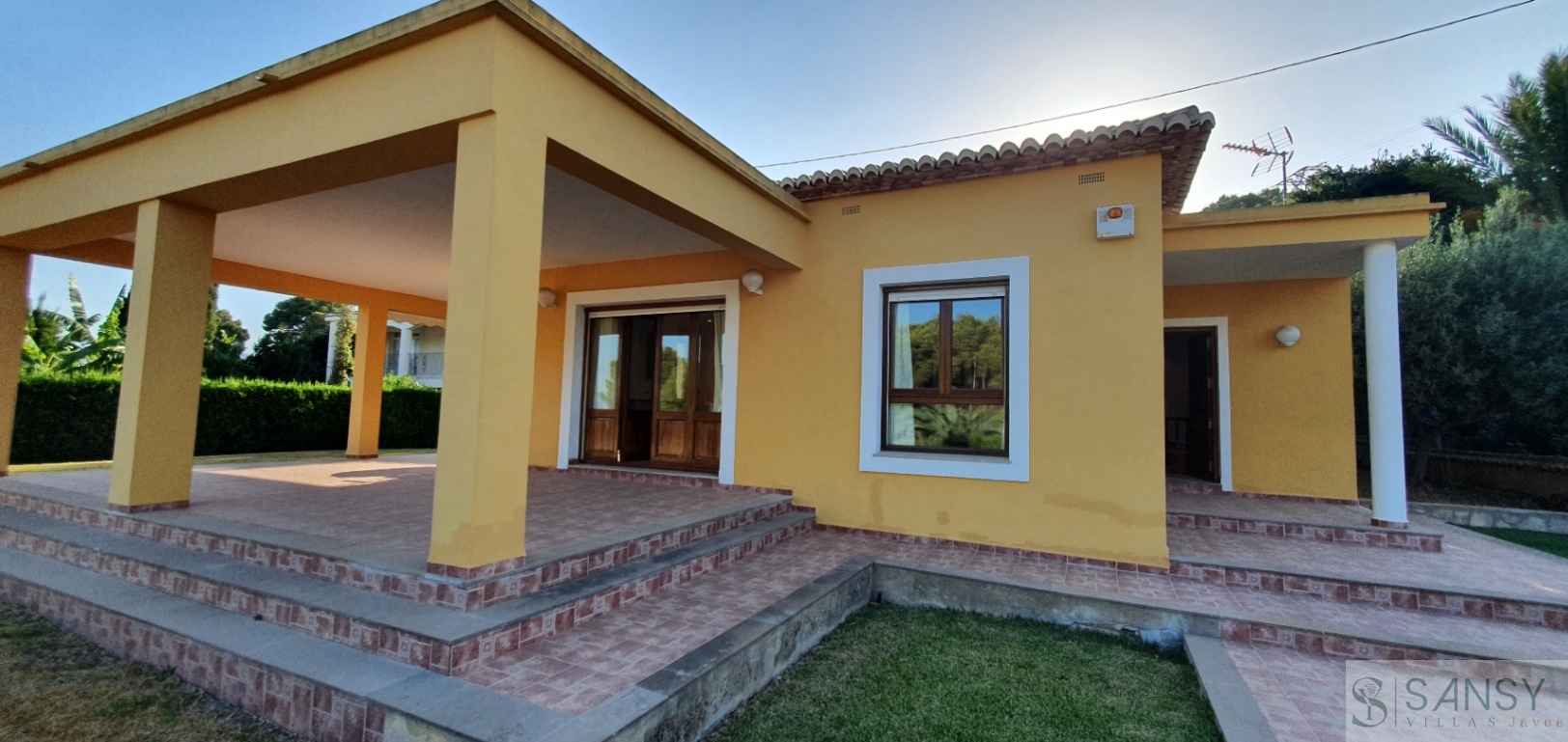 Venta de villa en Oliva