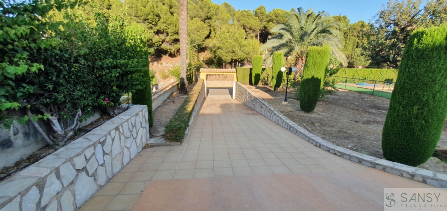 Venta de villa en Oliva