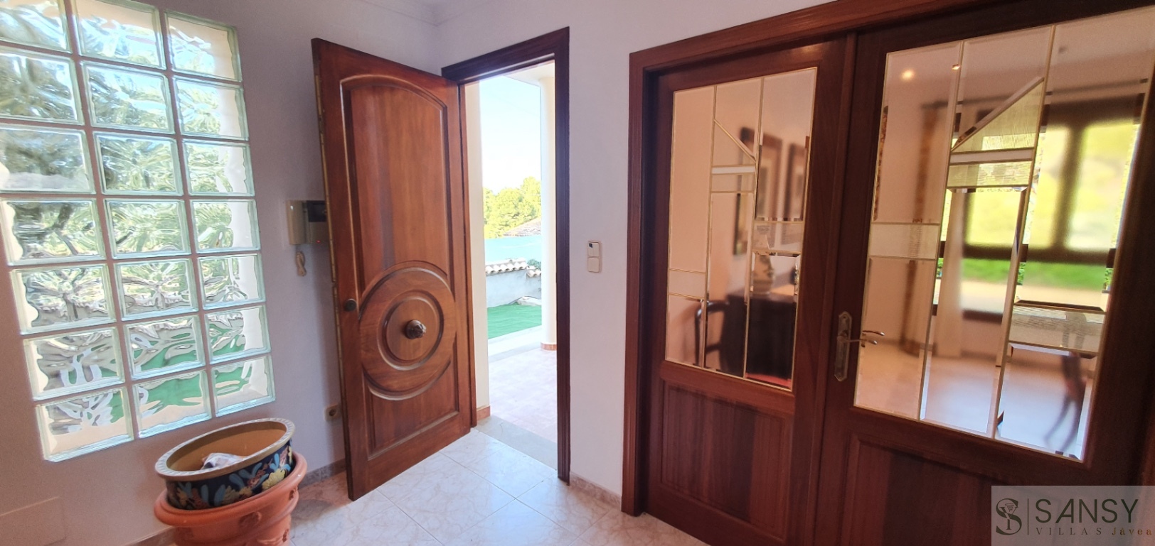 Venta de villa en Oliva