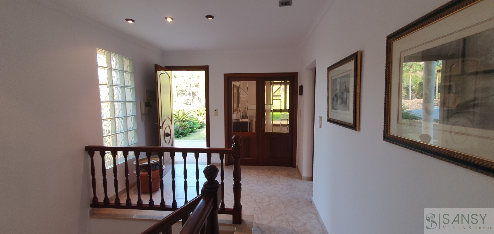 Venta de villa en Oliva