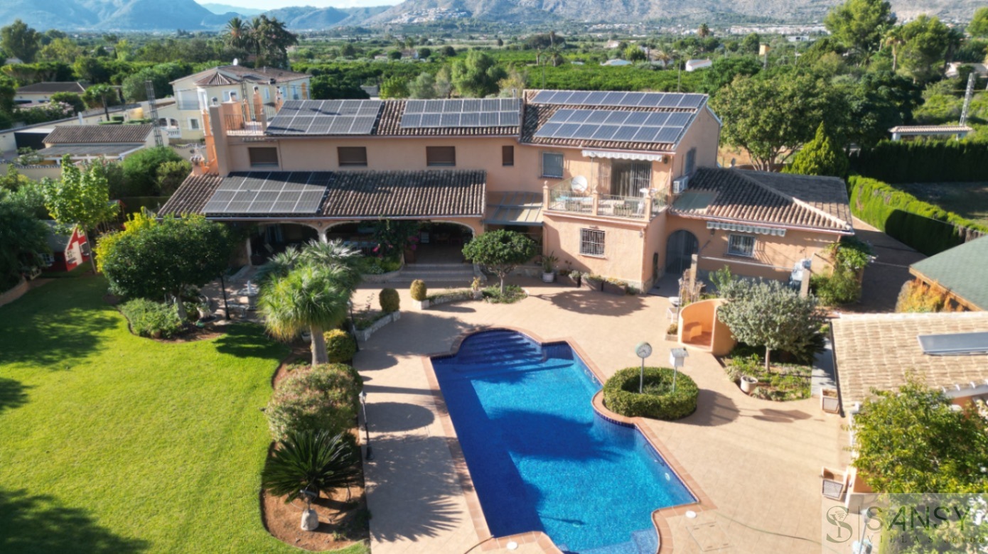 Venta de casa en Pedreguer