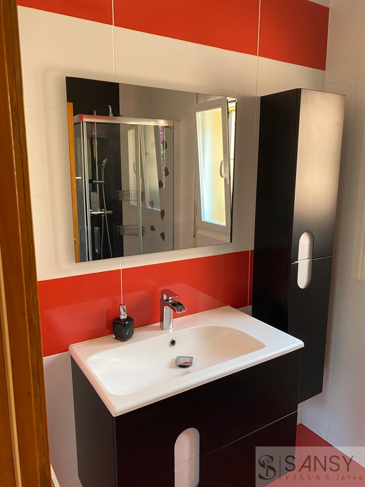Venta de casa en Orba