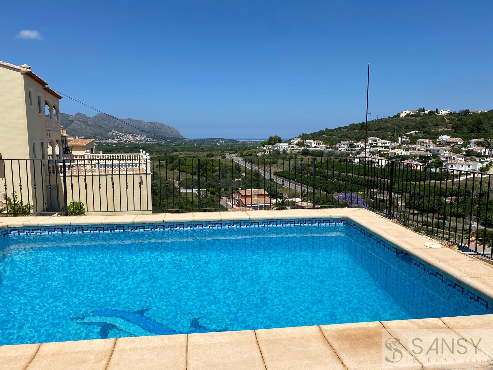 Venta de casa en Orba