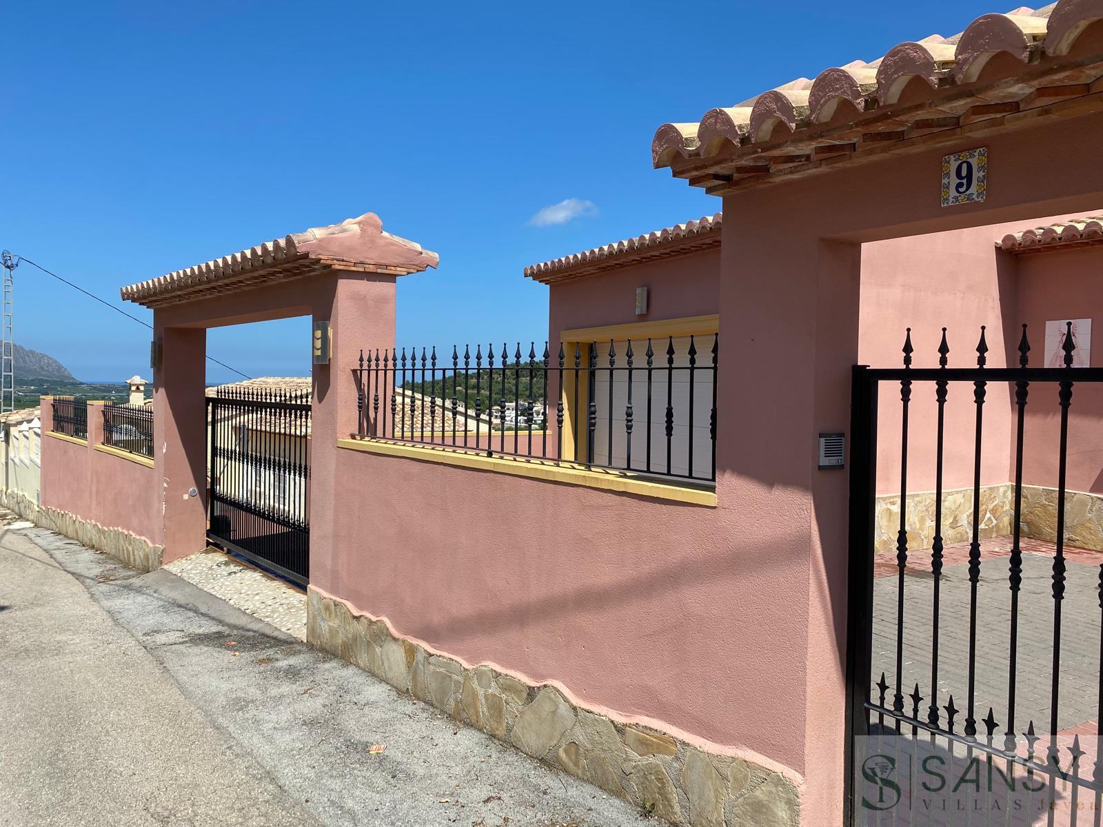 Venta de casa en Orba