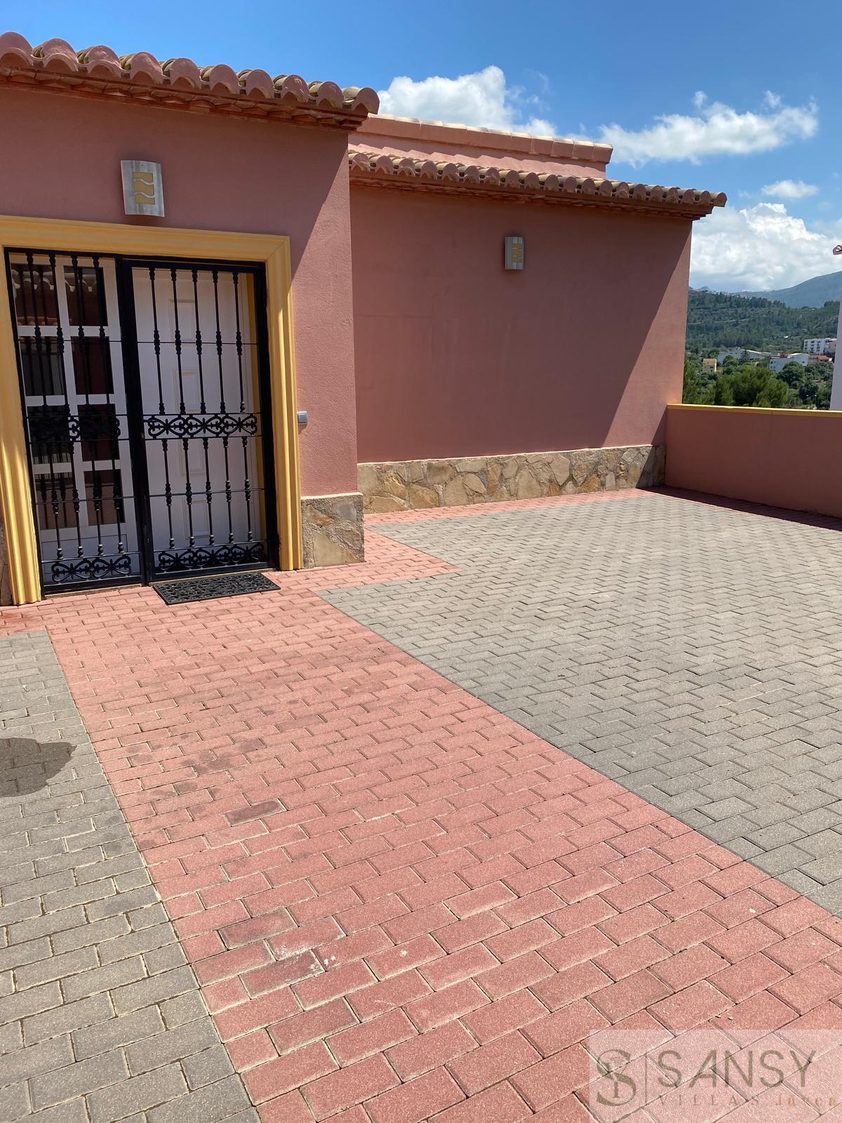 Venta de casa en Orba