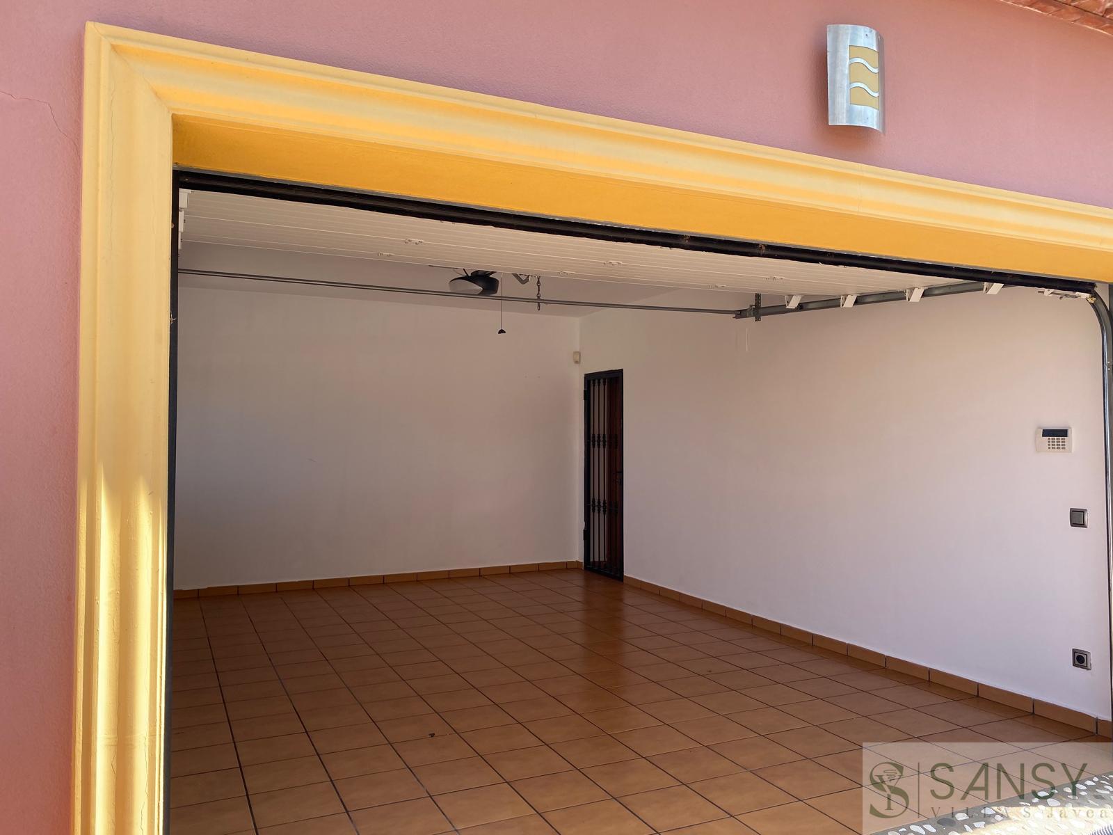 Venta de casa en Orba