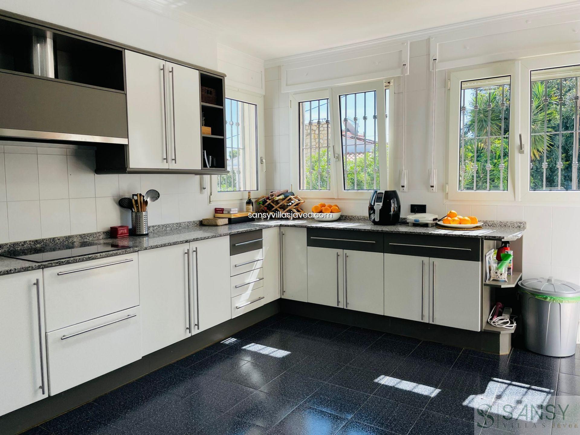 Venta de villa en Dénia