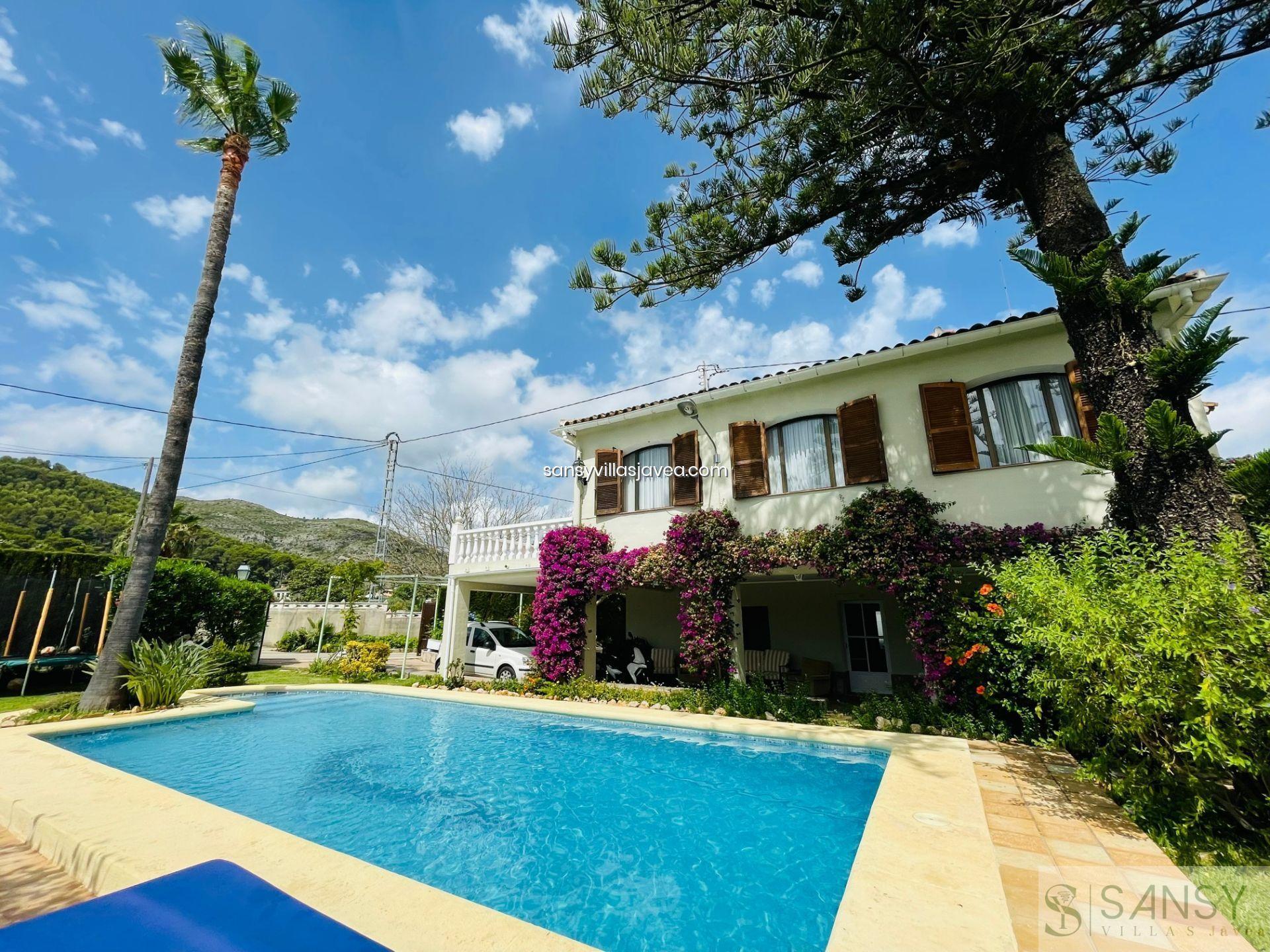 Venta de finca rústica en Pedreguer