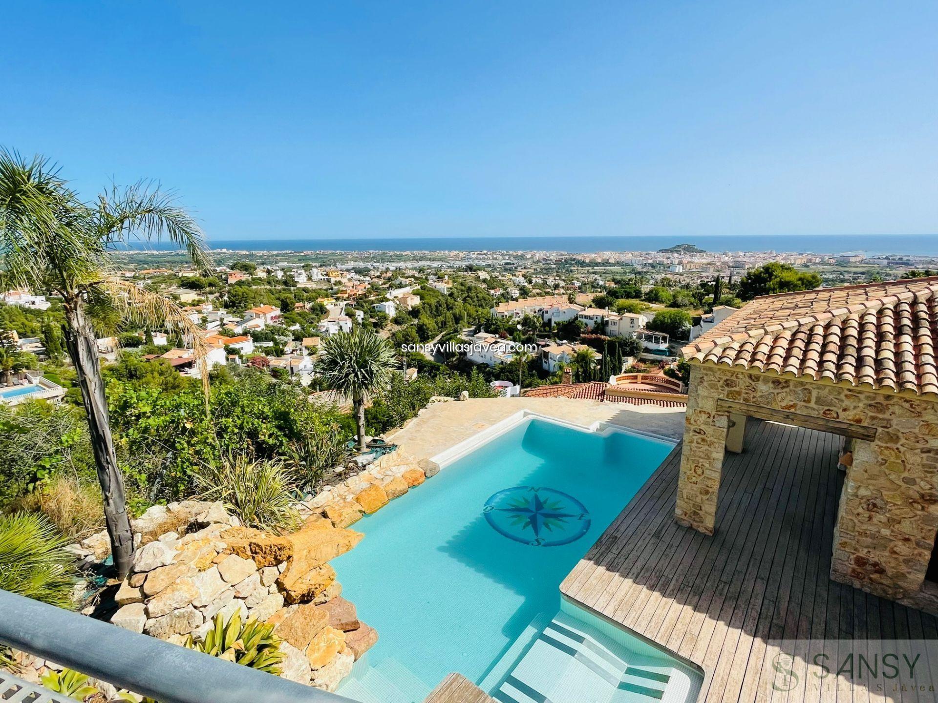 For sale of villa in Dénia