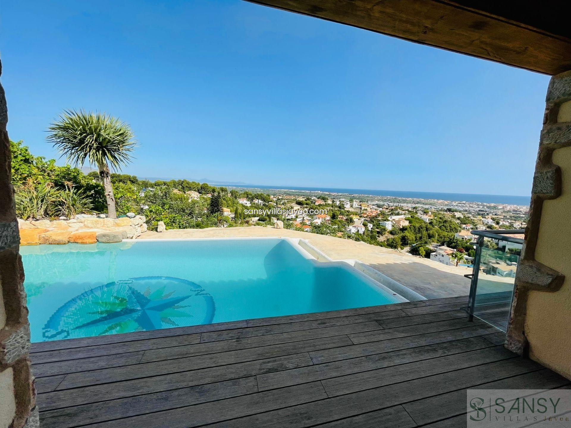 Venta de villa en Dénia