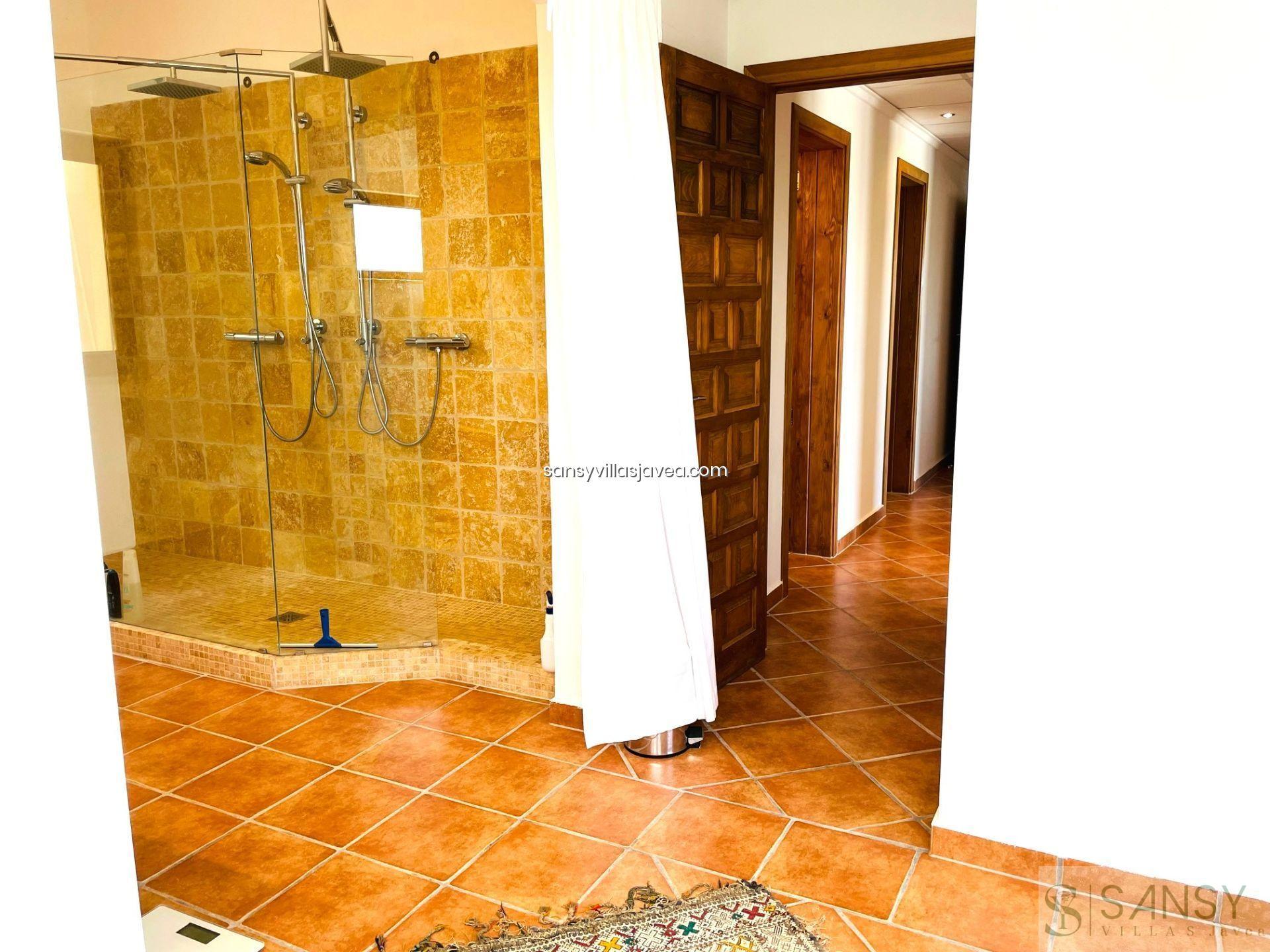 Venta de villa en Dénia