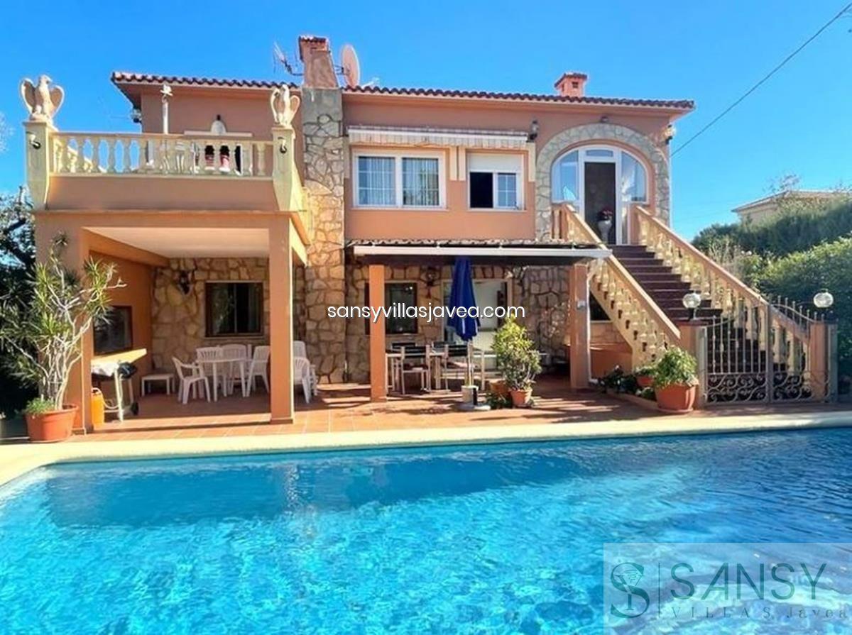 Venta de villa en Dénia