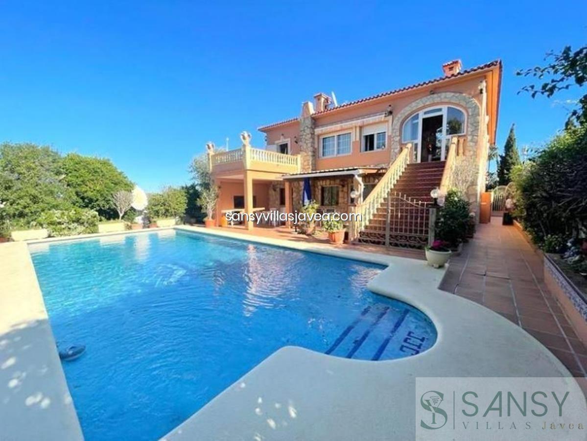 Venta de villa en Dénia