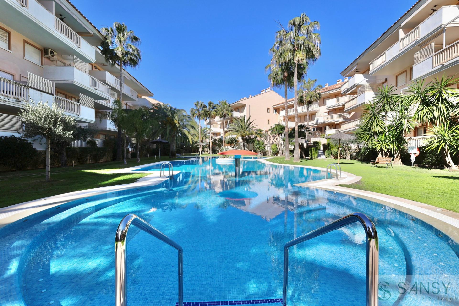 Til salg fra stueetage i Jávea-Xàbia