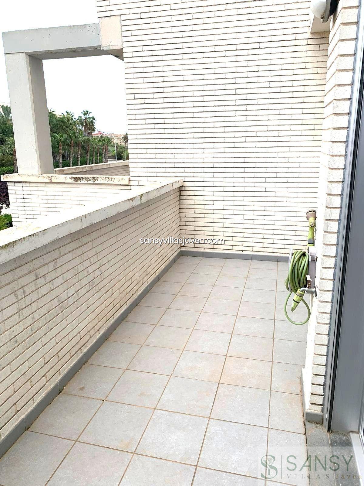 For sale of apartment in Dénia