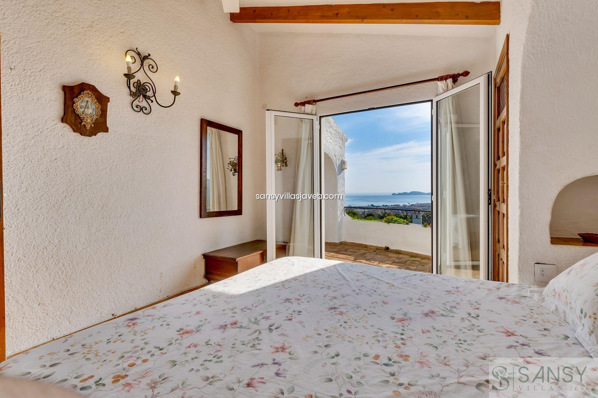 Продажа от

 Виллa на Jávea-Xàbia