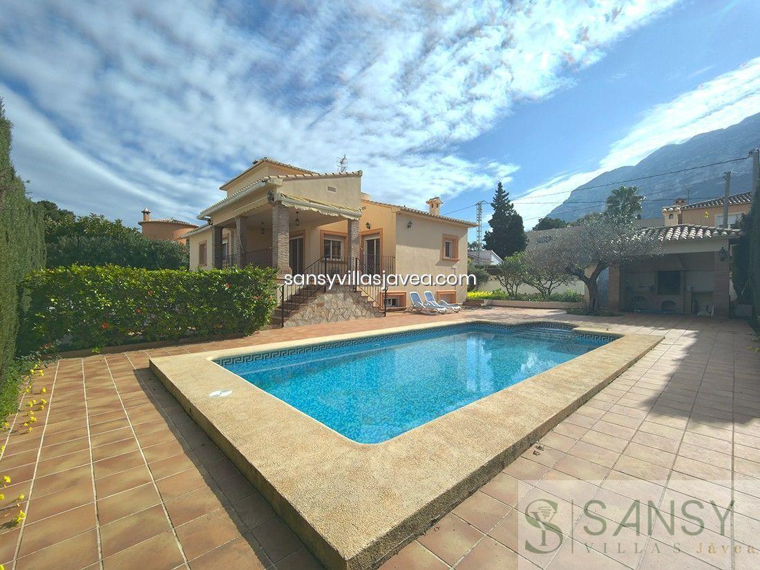 For sale of villa in Dénia