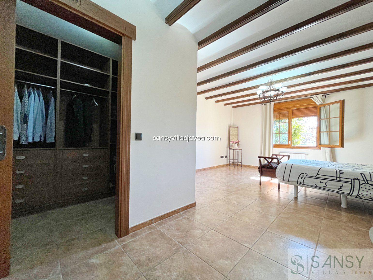 Venda de vila em Piles