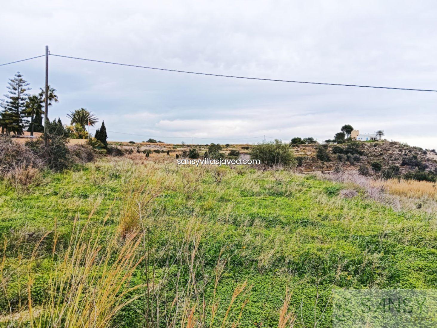 For sale of land in Benissa