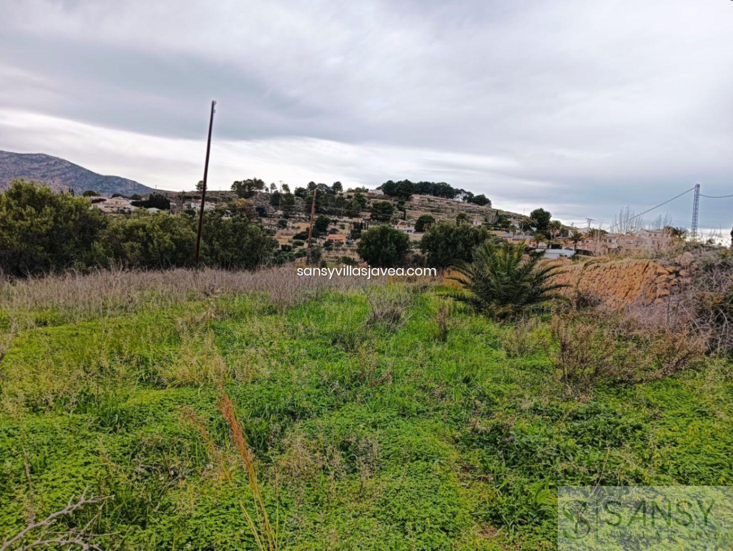 For sale of land in Benissa