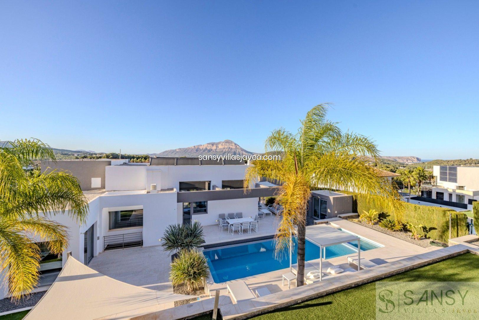 For sale of villa in Jávea-Xàbia