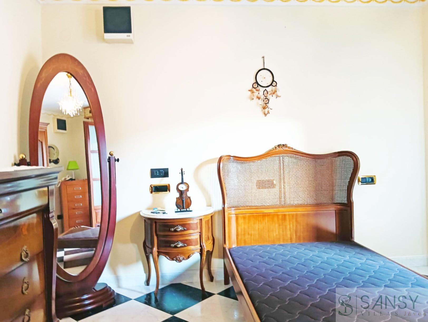 Venta de casa en Oliva