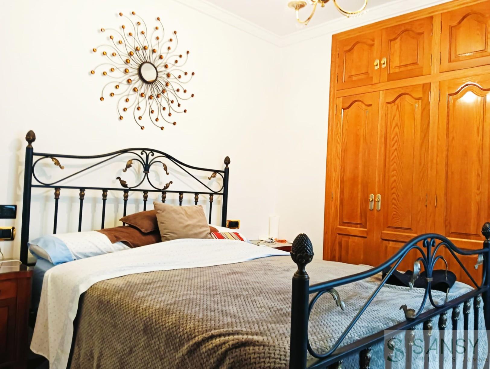 Venta de casa en Oliva