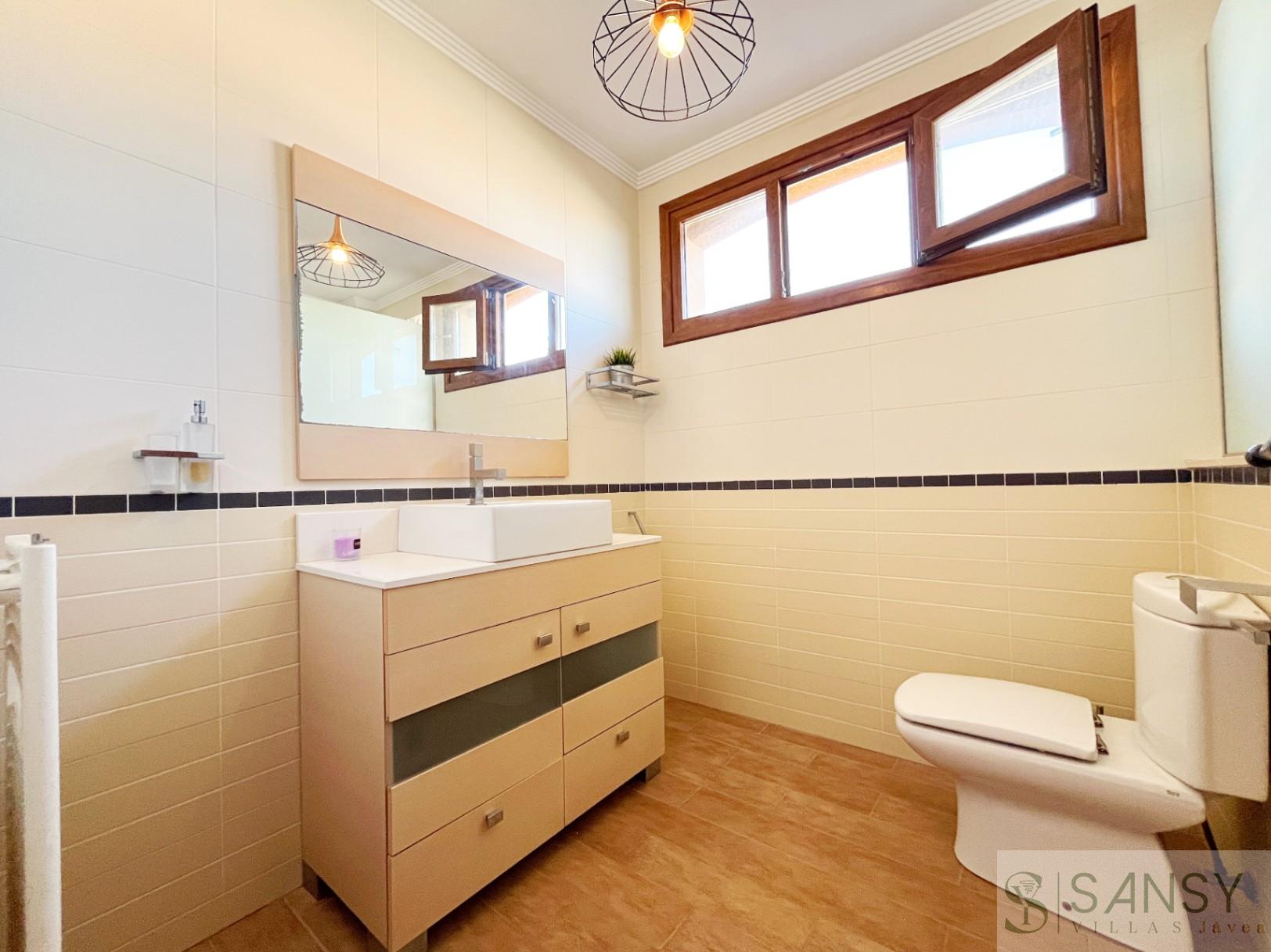 Venta de villa en Piles