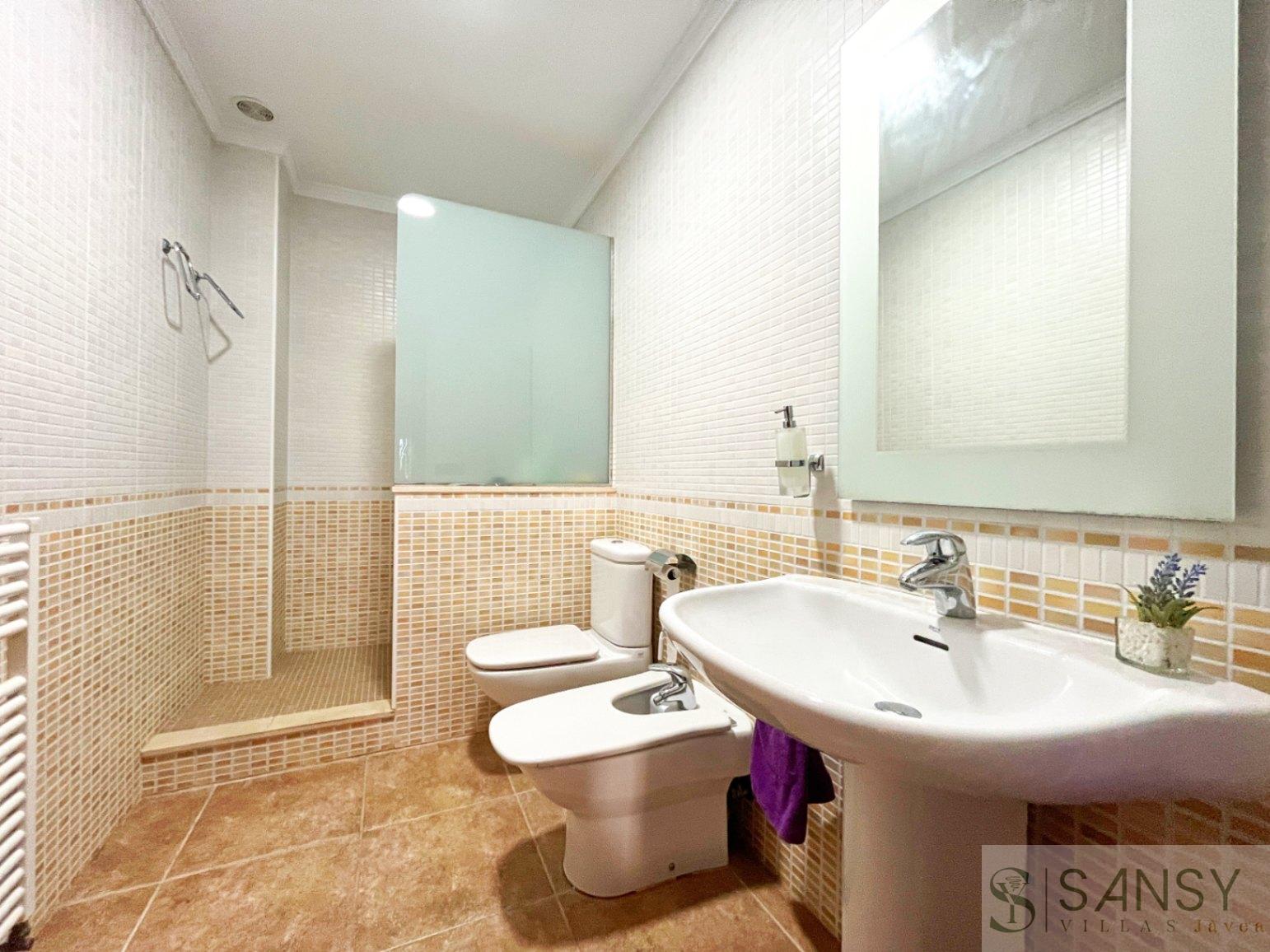 Venta de villa en Piles