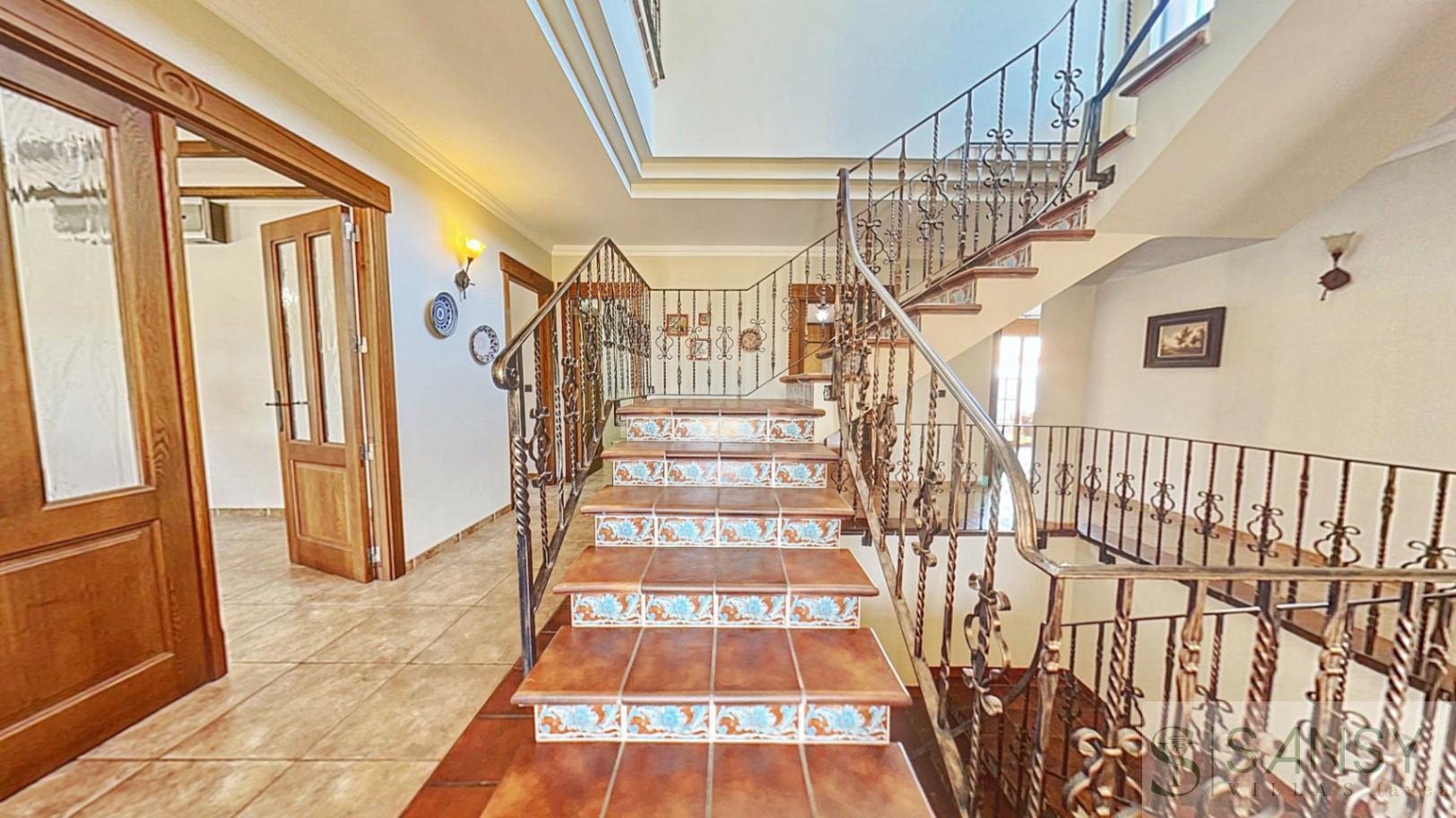 Venta de villa en Piles