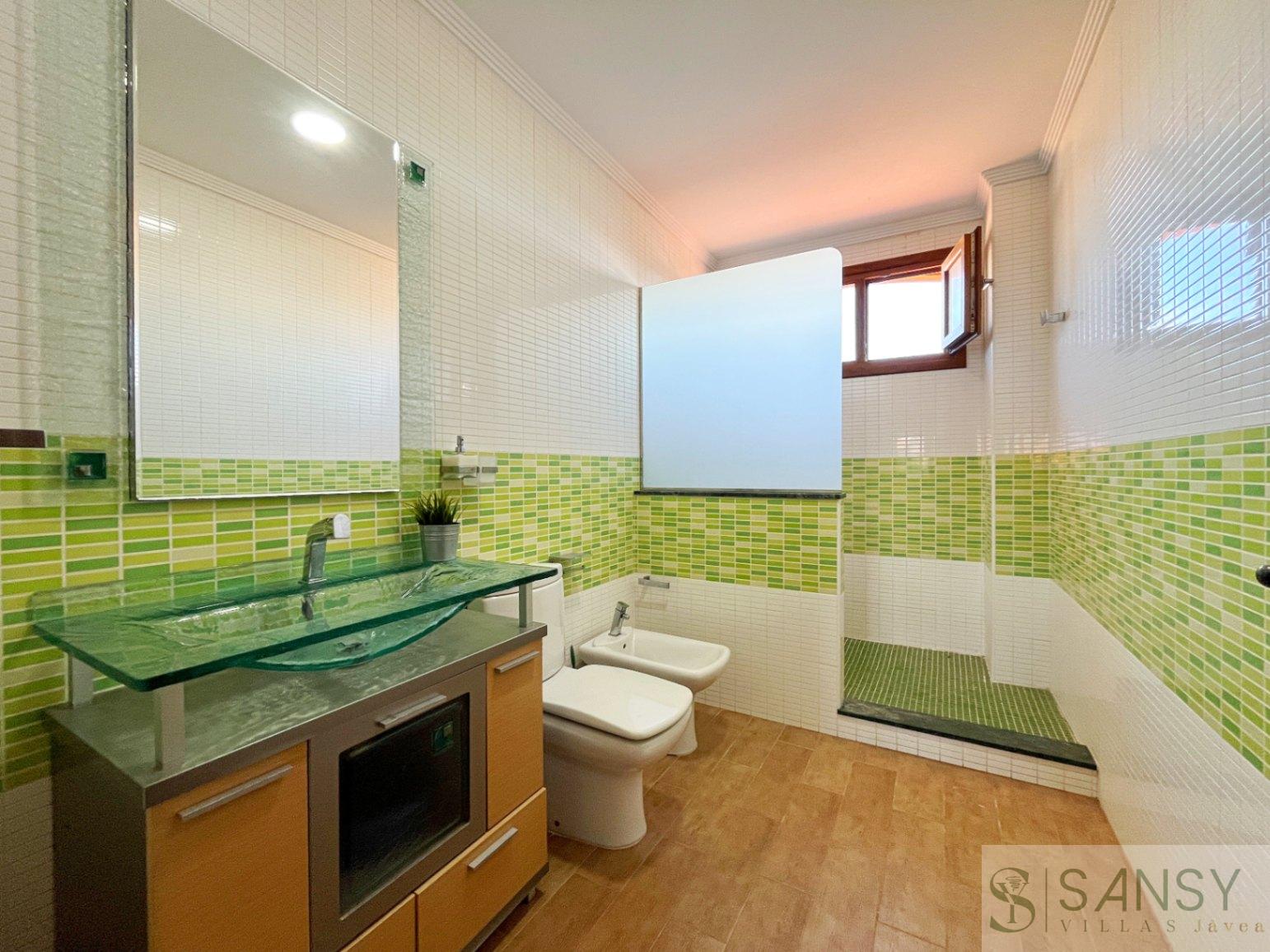 Venta de villa en Piles