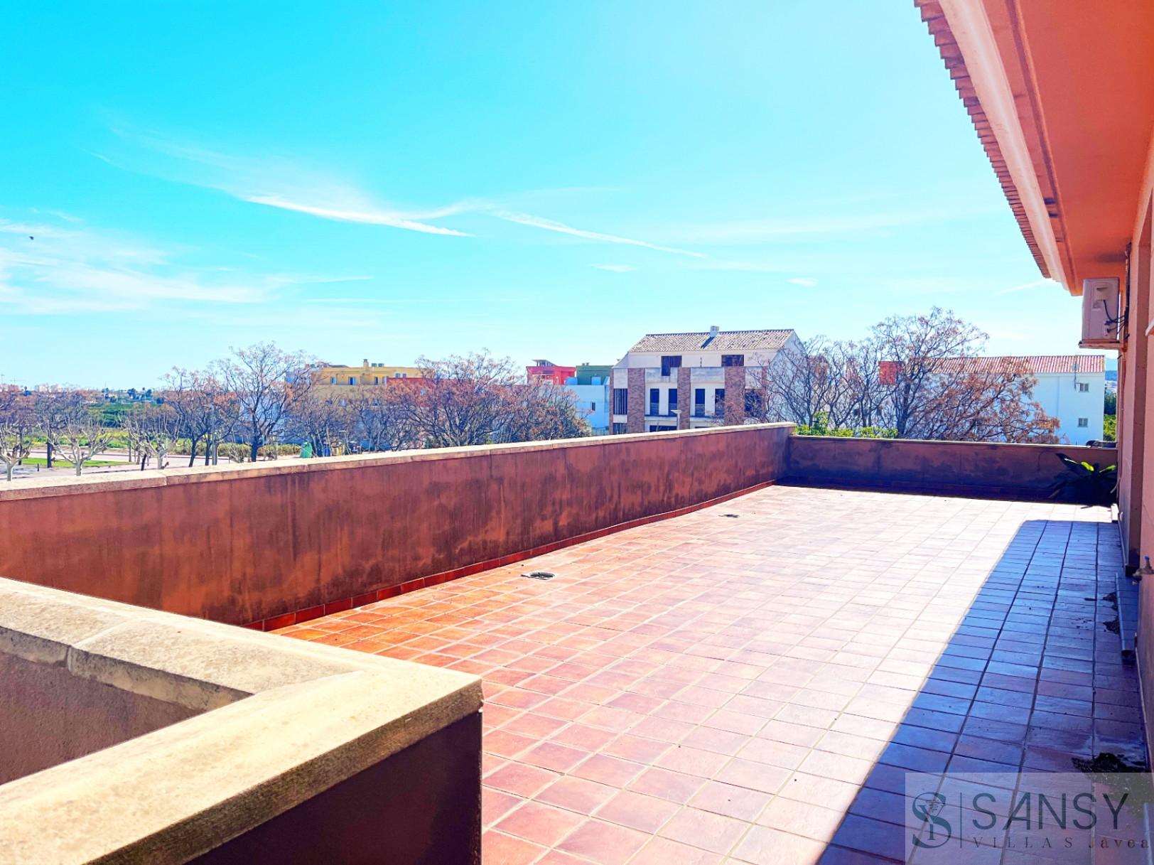 Venta de villa en Piles