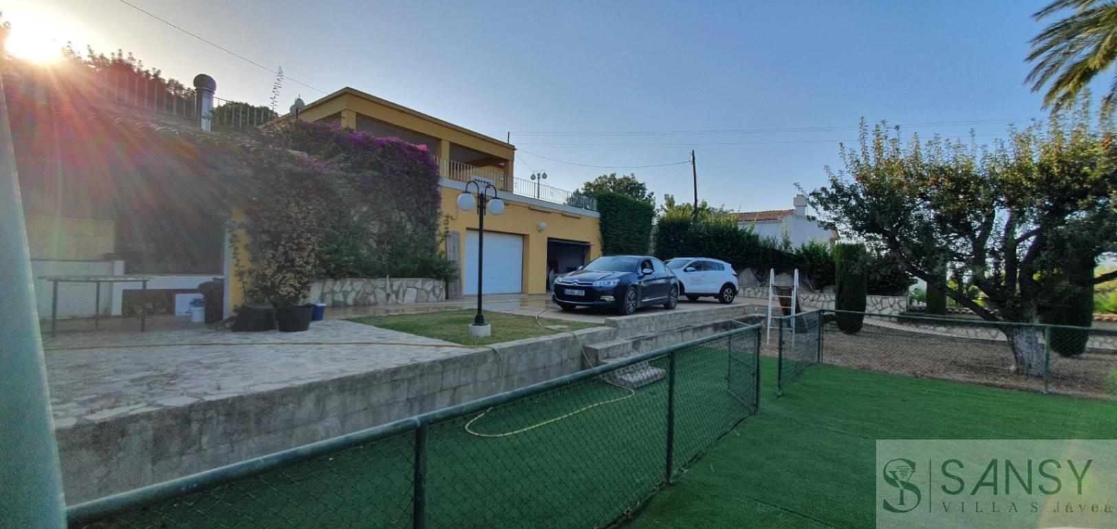 Venta de villa en Oliva