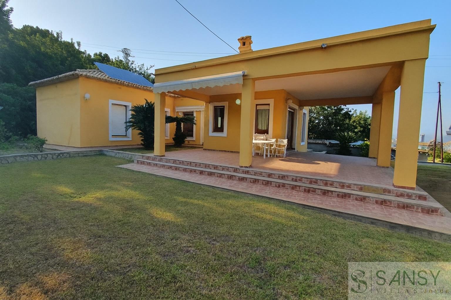 Venta de villa en Oliva