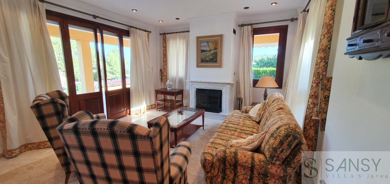 Venta de villa en Oliva